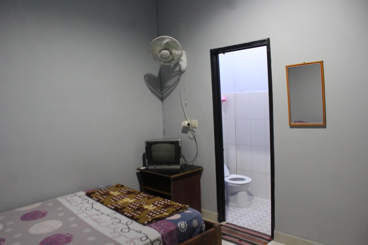 Penginapan Artha Praya Dış mekan fotoğraf
